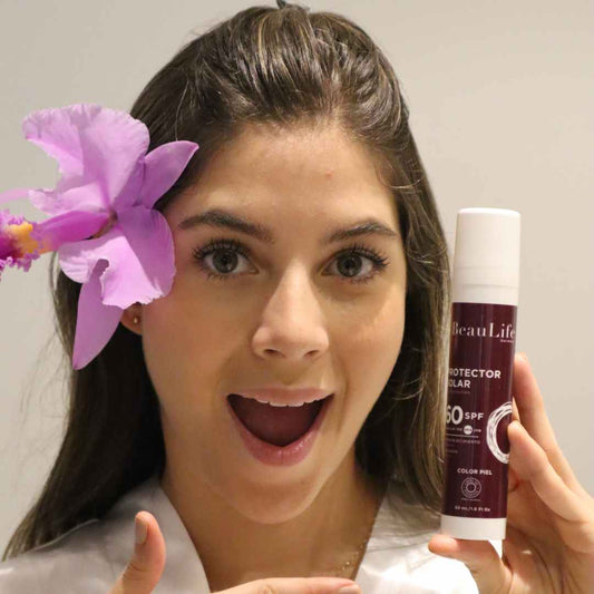 PROTECTOR SOLAR BL – SPF 60+ Mate, Color Universal, Sin Efecto Mimo, Antimanchas A Prueba de Agua, Tecnologia Luz Azul 50 gr